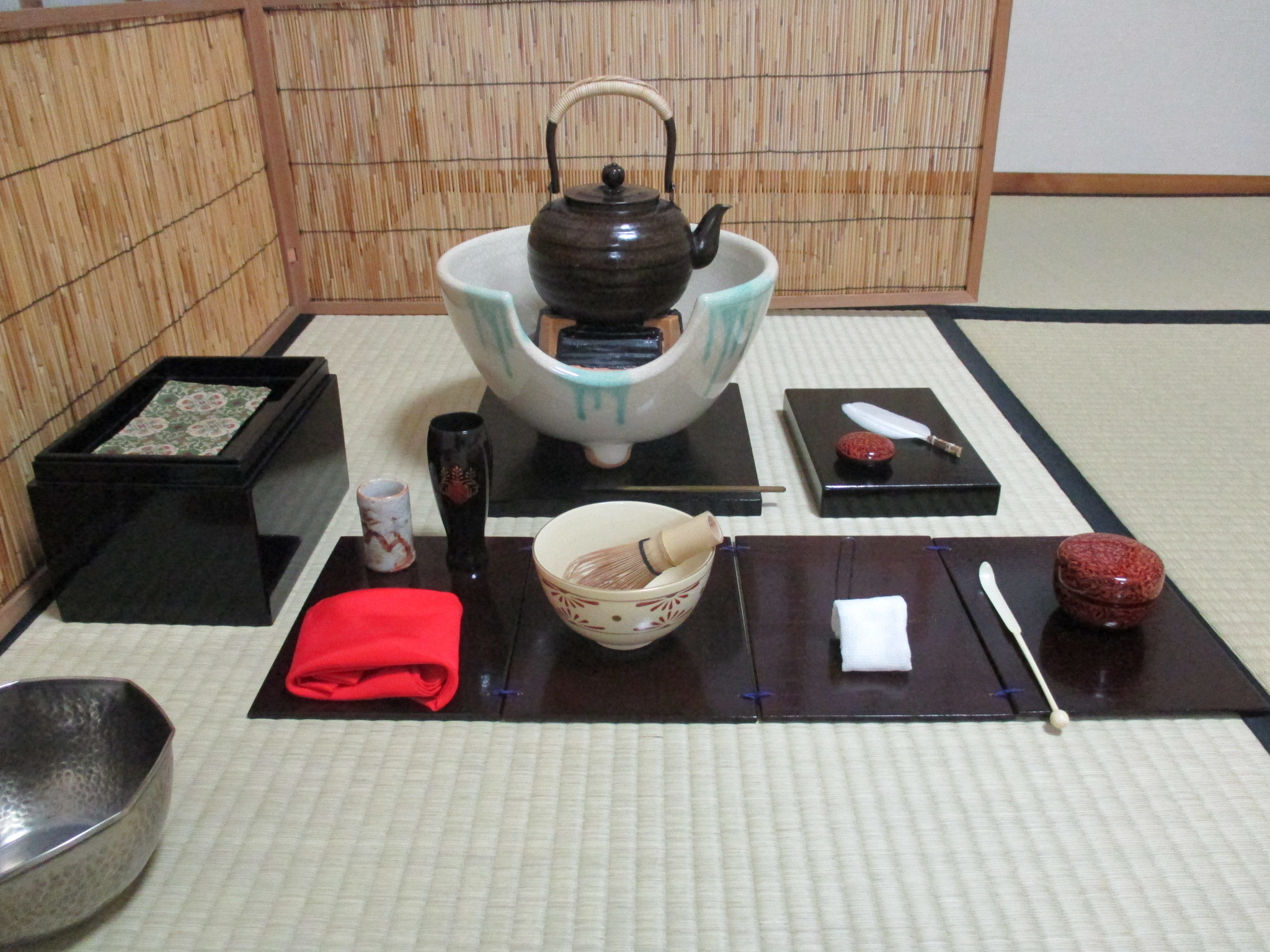 茶箱月点前中“莺（ウグイス）”的由来