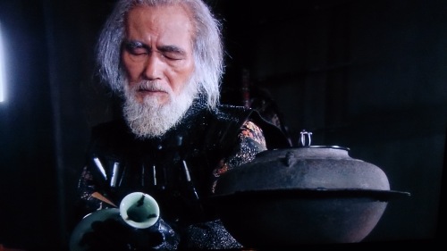 如何确定釜的正面